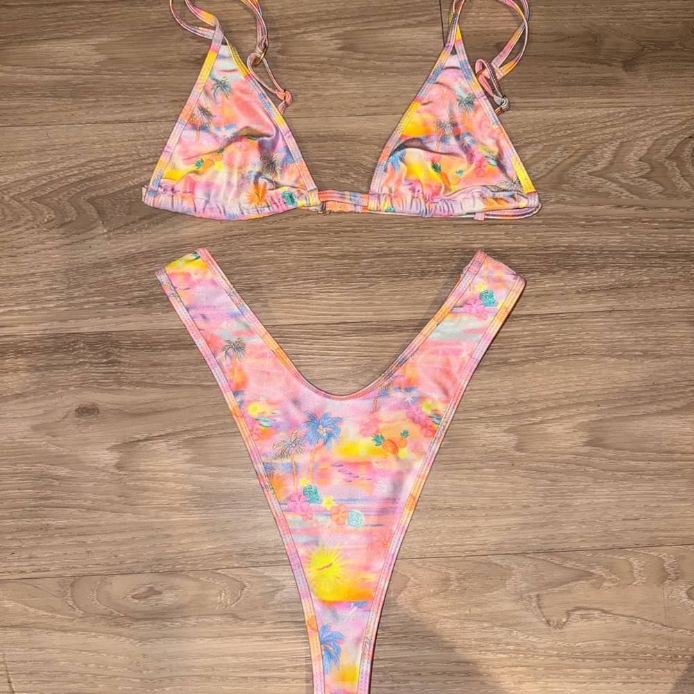 Kulani Kinis Bikini Set